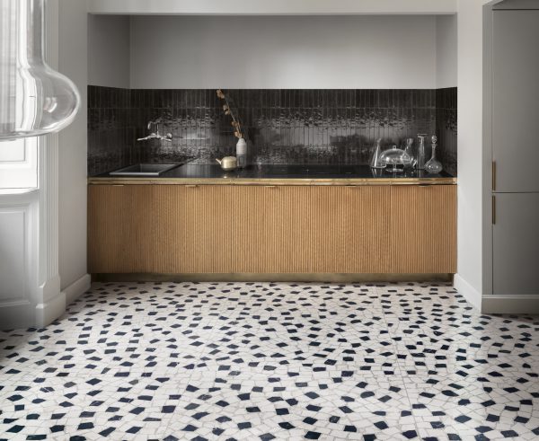 LUME BLACK GLOSS 60x240 - Image 4