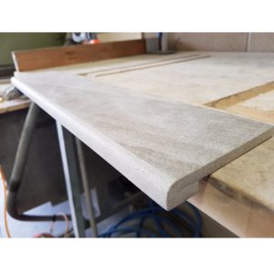 Single Half Round Edge